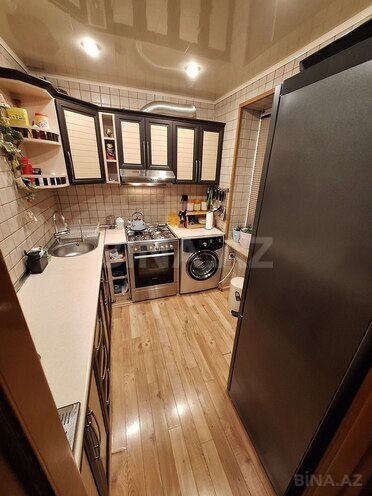 3 otaqlı köhnə tikili - İnşaatçılar m. - 75 m² (12)