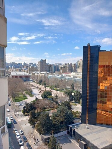 4-комн. новостройка - м. 28 мая - 200 м² (1)