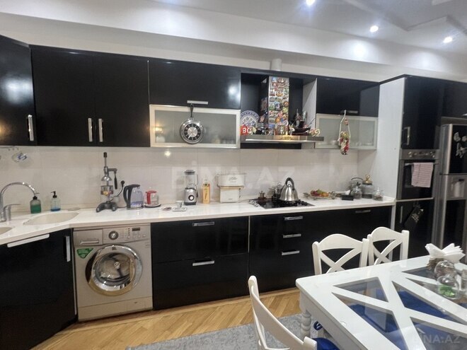 3-комн. новостройка - м. 8 ноября - 145 м² (10)