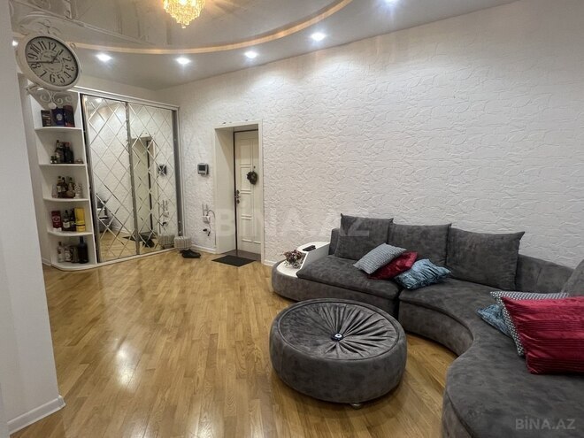 3-комн. новостройка - м. 8 ноября - 145 м² (12)