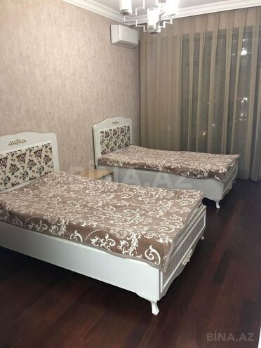4 otaqlı yeni tikili - 8 Noyabr m. - 178 m² (16)