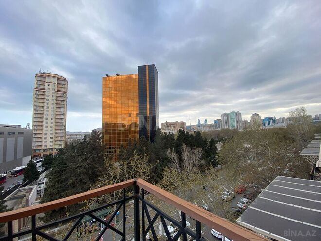 2 otaqlı köhnə tikili - 28 May m. - 68 m² (2)