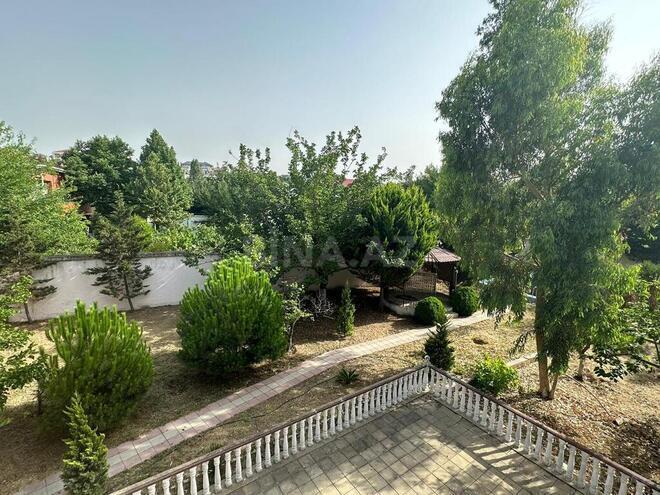 6 otaqlı həyət evi/bağ evi - Novxanı q. - 193 m² (1)