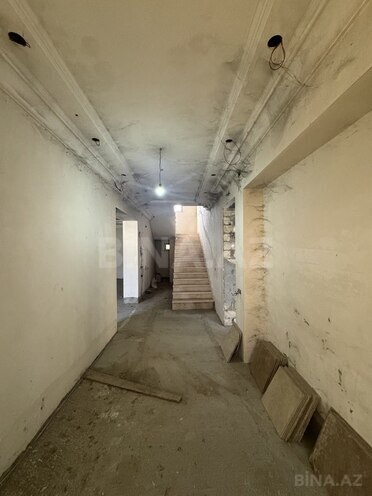 12 otaqlı həyət evi/bağ evi - Novxanı q. - 570 m² (12)
