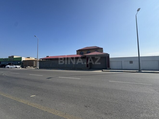 12 otaqlı həyət evi/bağ evi - Novxanı q. - 570 m² (2)