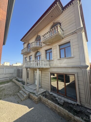 12 otaqlı həyət evi/bağ evi - Novxanı q. - 570 m² (1)
