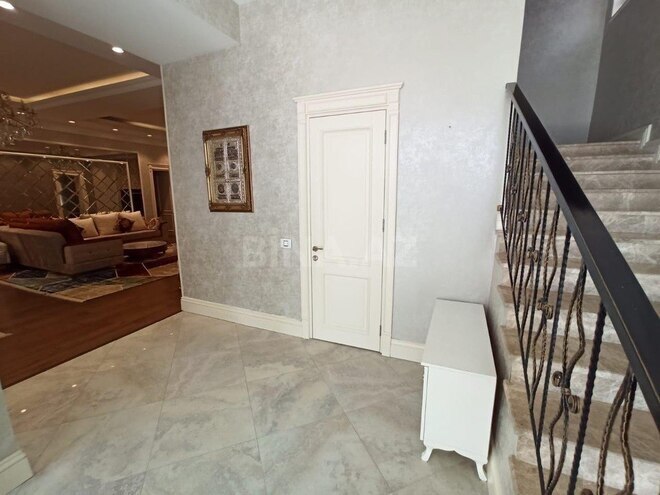 6 otaqlı həyət evi/bağ evi - Şüvəlan q. - 350 m² (19)