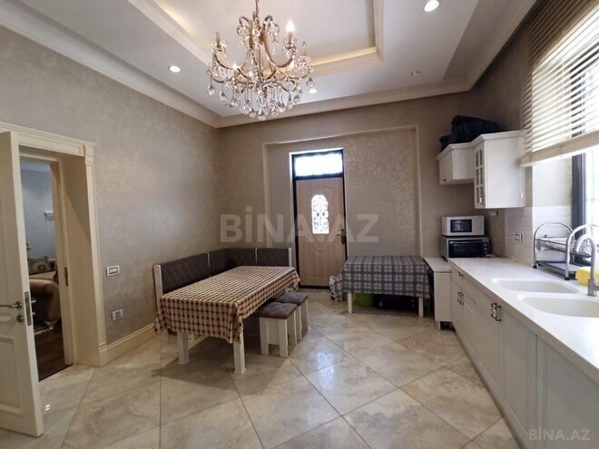 6 otaqlı həyət evi/bağ evi - Şüvəlan q. - 350 m² (18)