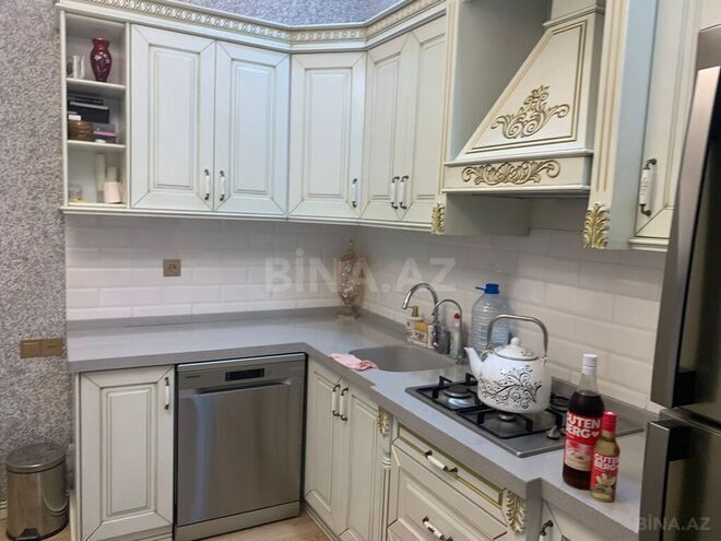 5 otaqlı həyət evi/bağ evi - Novxanı q. - 240 m² (22)