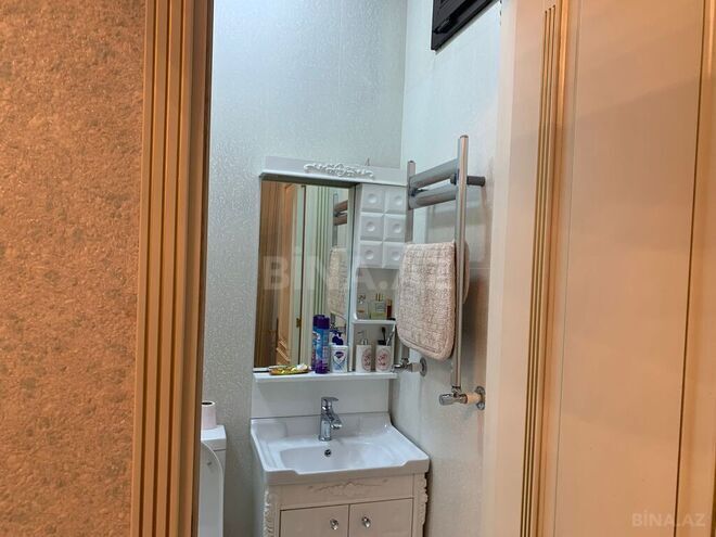 5 otaqlı həyət evi/bağ evi - Novxanı q. - 240 m² (24)