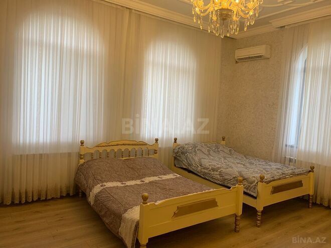 5 otaqlı həyət evi/bağ evi - Novxanı q. - 240 m² (16)