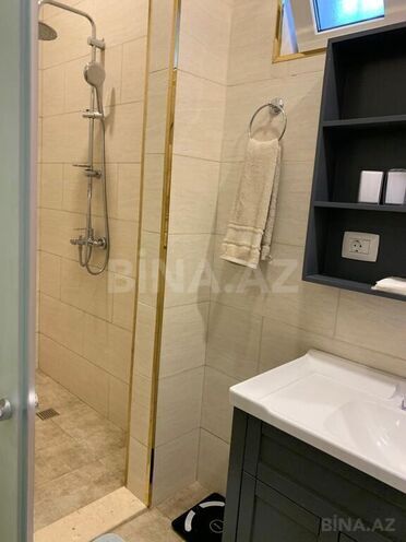 8 otaqlı həyət evi/bağ evi - Mərdəkan q. - 300 m² (26)