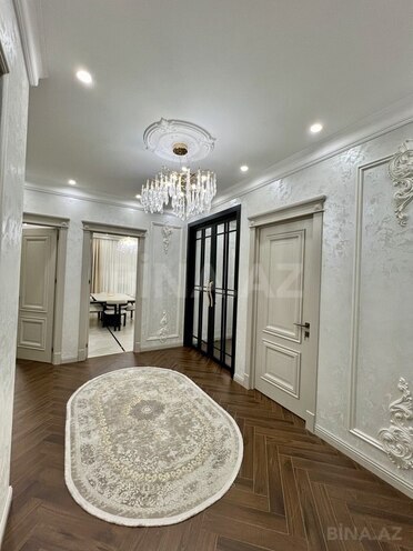 3-комн. новостройка - м. 8 ноября - 145 м² (1)