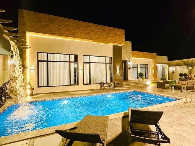 Сдаётся 5-комн. дом/дача 250 м², пос. Бильгях, photo 1 from 18