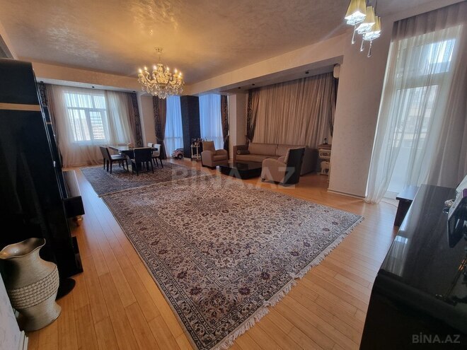 4 otaqlı yeni tikili - 28 May m. - 205 m² (1)