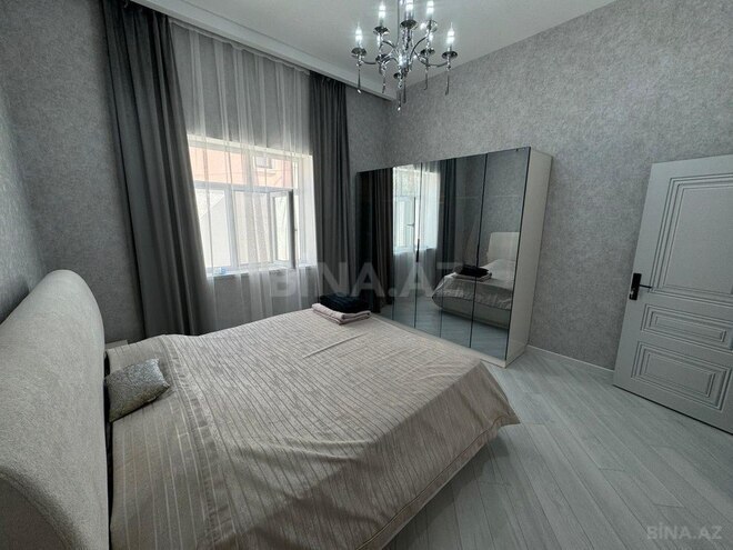 4 otaqlı həyət evi/bağ evi - Mərdəkan q. - 240 m² (13)