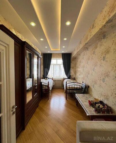 3-комн. новостройка - м. 8 ноября - 127 м² (8)