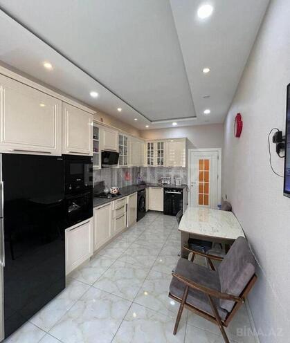 3-комн. новостройка - м. 8 ноября - 127 м² (3)