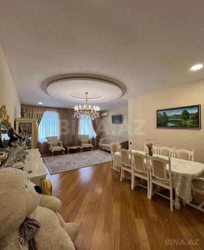 3-комн. новостройка - м. 8 ноября - 127 м² (1)