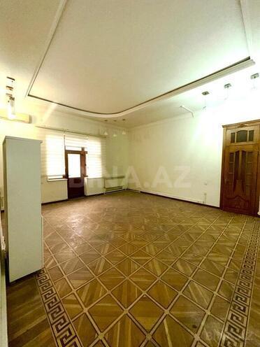 Satılır 16 otaqlı həyət evi/bağ evi 1 200 m², Gənclik m., photo 10 from 26