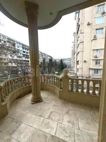 Satılır 16 otaqlı həyət evi/bağ evi 1 200 m², Gənclik m., photo 23 from 26