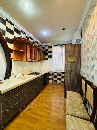 3 otaqlı köhnə tikili - Bakıxanov q. - 61 m² (15)
