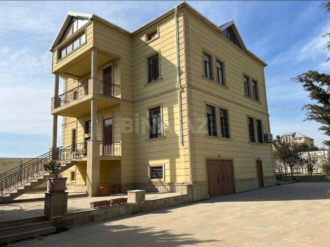 7 otaqlı həyət evi/bağ evi - Novxanı q. - 550 m² (1)