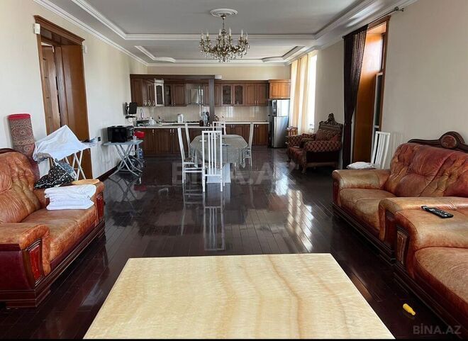 7 otaqlı həyət evi/bağ evi - Novxanı q. - 550 m² (21)