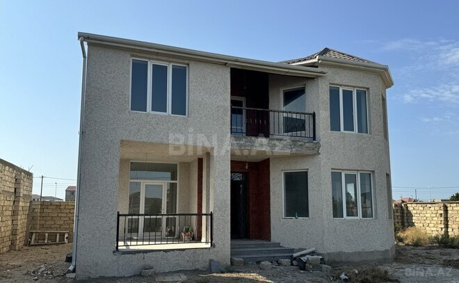 4 otaqlı həyət evi/bağ evi - Şüvəlan q. - 150 m² (1)