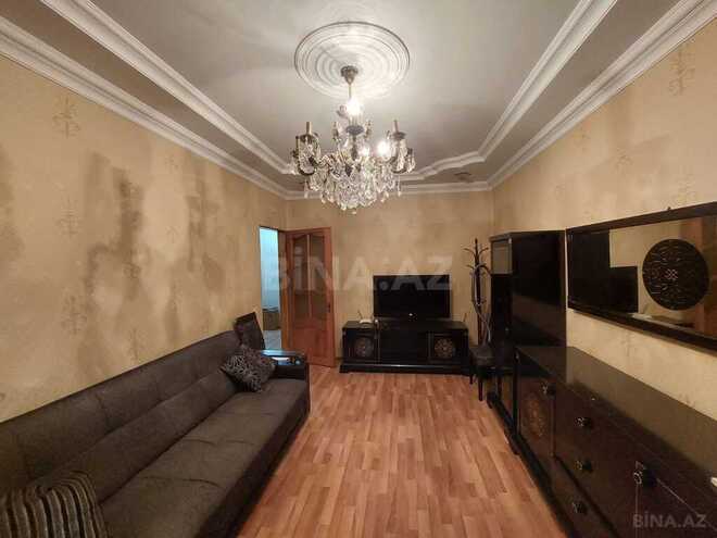 2 otaqlı köhnə tikili - 8 Noyabr m. - 70 m² (2)