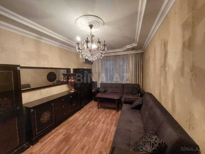 2 otaqlı köhnə tikili - 8 Noyabr m. - 70 m² (1)