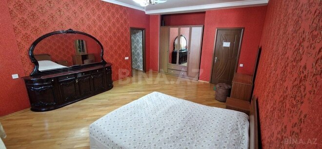 3 otaqlı yeni tikili - 8 Noyabr m. - 138 m² (1)