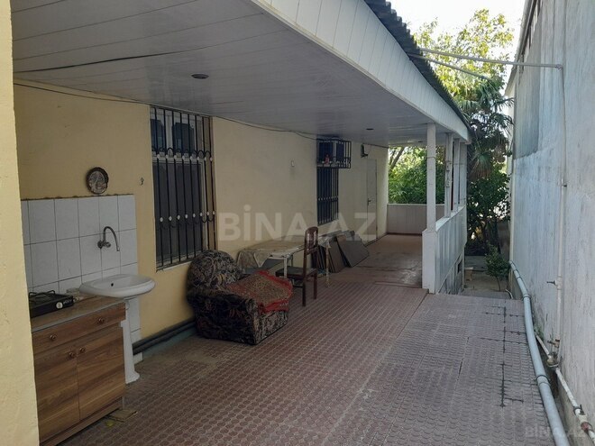 6 otaqlı həyət evi/bağ evi - M.Ə.Rəsulzadə q. - 240 m² (1)