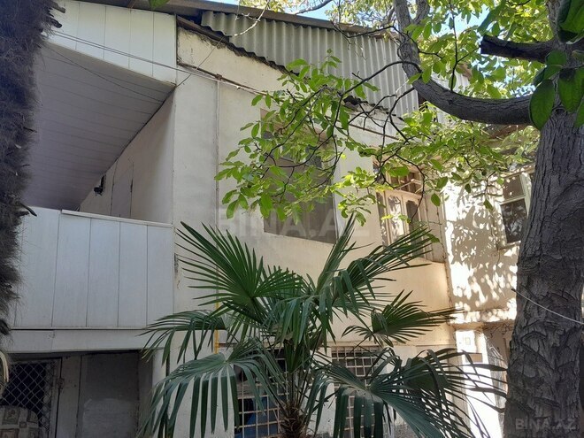 6 otaqlı həyət evi/bağ evi - M.Ə.Rəsulzadə q. - 240 m² (4)