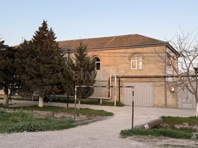 4 otaqlı həyət evi/bağ evi - Maştağa q. - 240 m² (1)