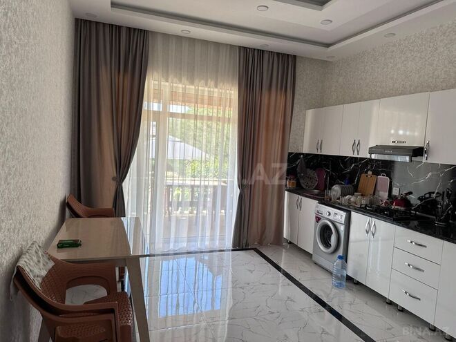 3 otaqlı həyət evi/bağ evi - Mərdəkan q. - 200 m² (18)
