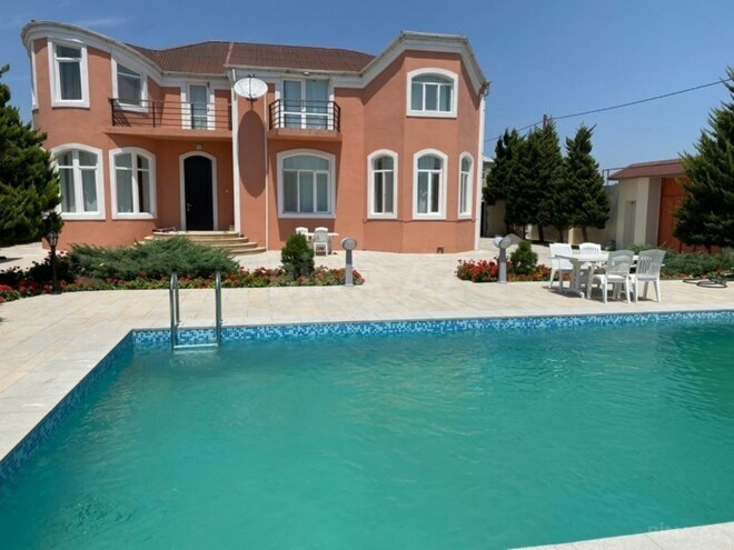 5 otaqlı həyət evi/bağ evi - Türkan q. - 230 m² (1)