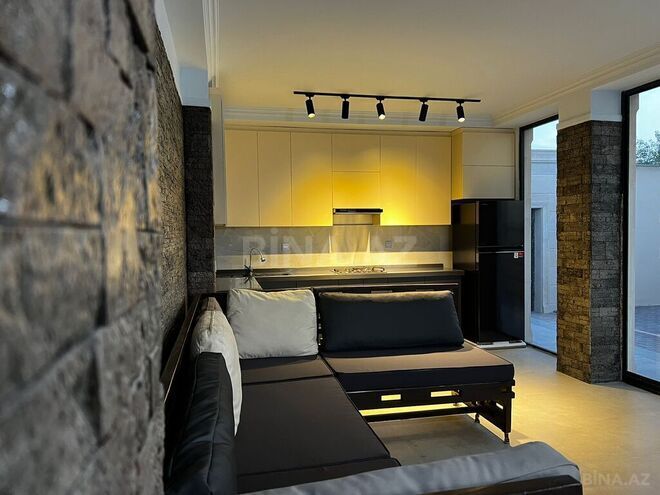 6 otaqlı həyət evi/bağ evi - Novxanı q. - 450 m² (19)