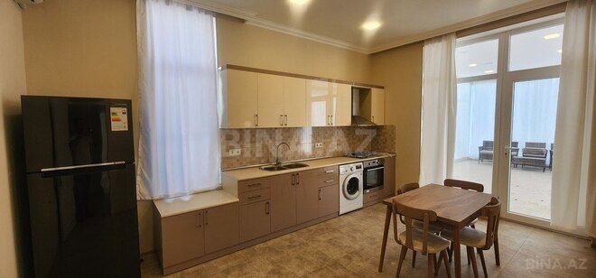 5 otaqlı həyət evi/bağ evi - Şüvəlan q. - 280 m² (12)