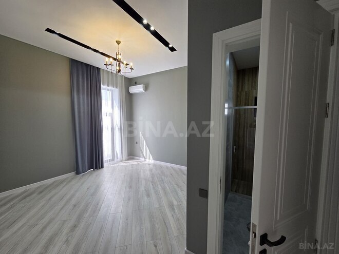 4 otaqlı həyət evi/bağ evi - Şüvəlan q. - 200 m² (17)