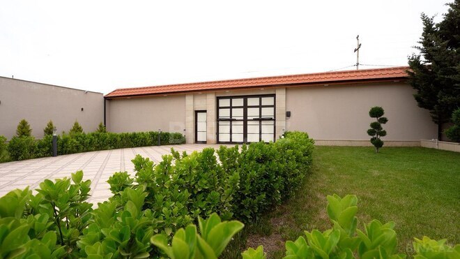 6 otaqlı həyət evi/bağ evi - Novxanı q. - 250 m² (3)