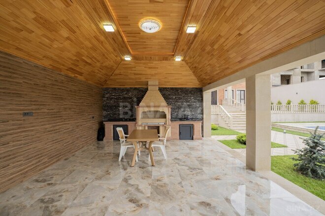 6 otaqlı həyət evi/bağ evi - Novxanı q. - 250 m² (9)
