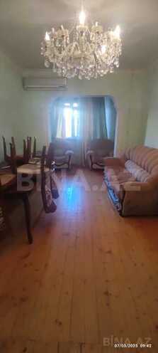 3 otaqlı köhnə tikili - 8-ci mikrorayon q. - 85 m² (2)