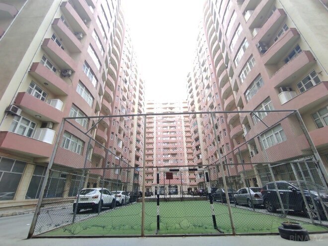 Qaraj - Şah İsmayıl Xətai m. - 200 m² (2)