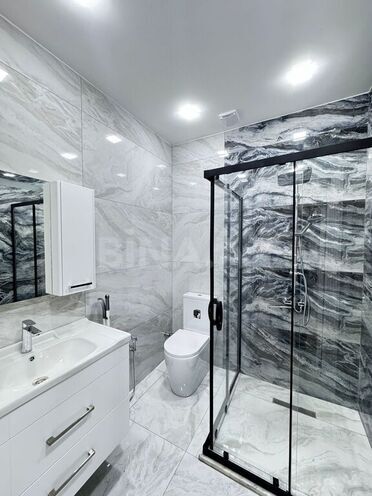 4 otaqlı həyət evi/bağ evi - Şüvəlan q. - 180 m² (22)