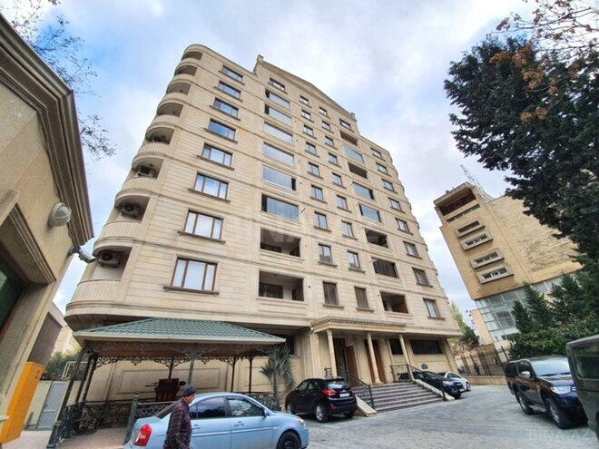 Сдаётся 3-комн. новостройка 160 м², м. Шах Исмаил Хатаи, photo 1 from 17