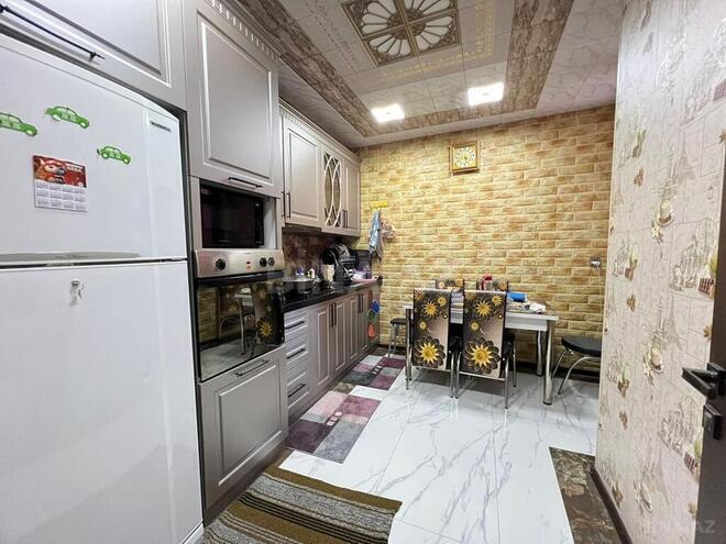 4 otaqlı həyət evi/bağ evi - Əhmədli m. - 200 m² (20)