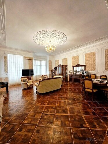 Satılır 4 otaqlı köhnə tikili 166 m², Sahil m., photo 3 from 19