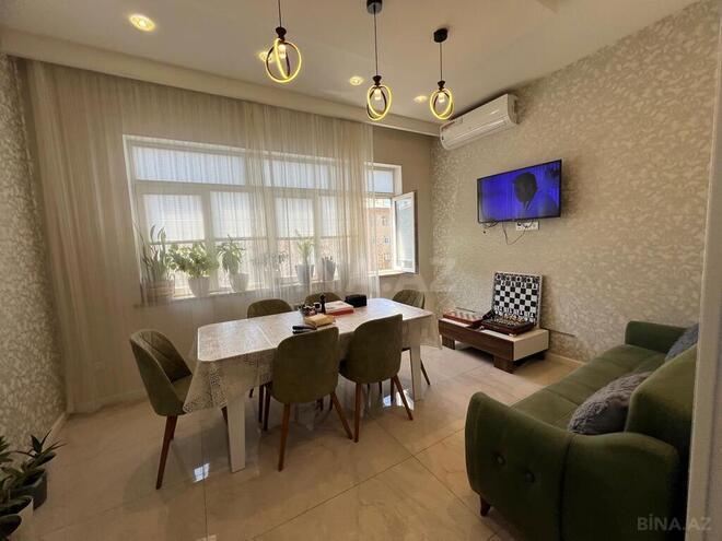 3-комн. вторичка - м. Элмляр Академиясы - 90 м² (1)