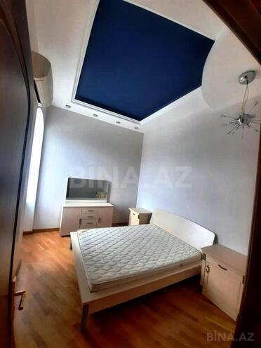 Satılır 4 otaqlı köhnə tikili 123 m², Sahil m., photo 12 from 17